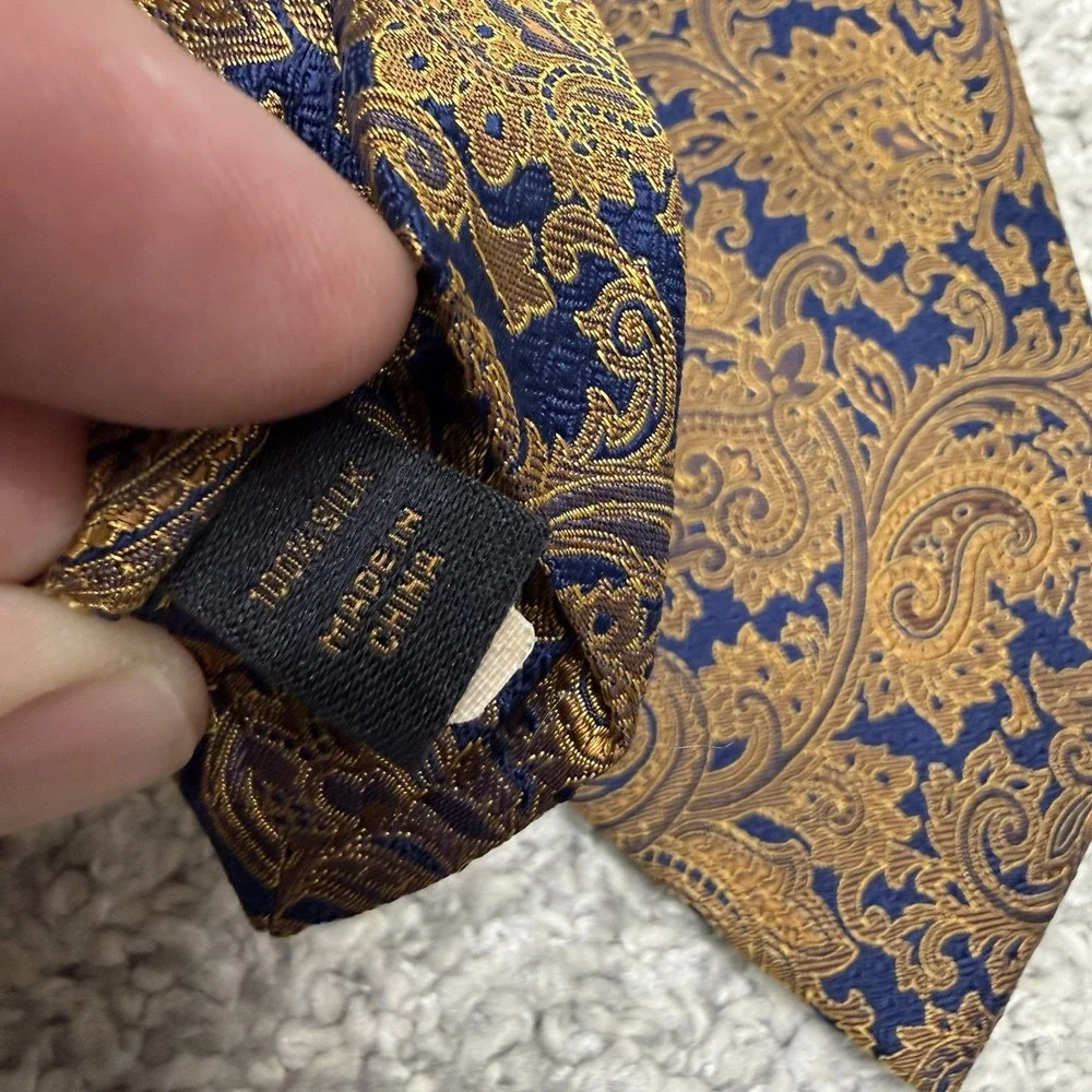 Jos A Bank Reserve Silk Tie Necktie Gold/Blue Paisley (3.25 x 60)